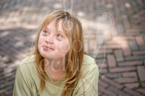 Portret meisje buiten 1