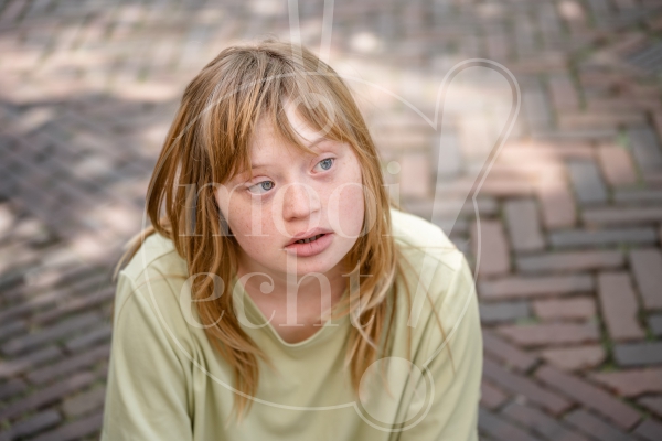 Portret meisje buiten 2