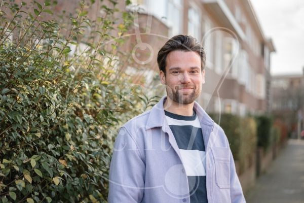 Portret man buiten 1