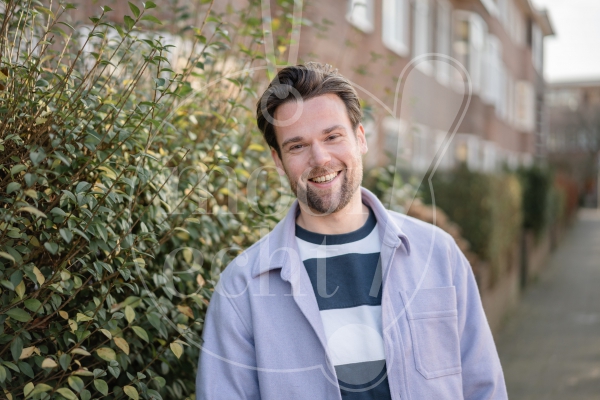Portret man buiten 2